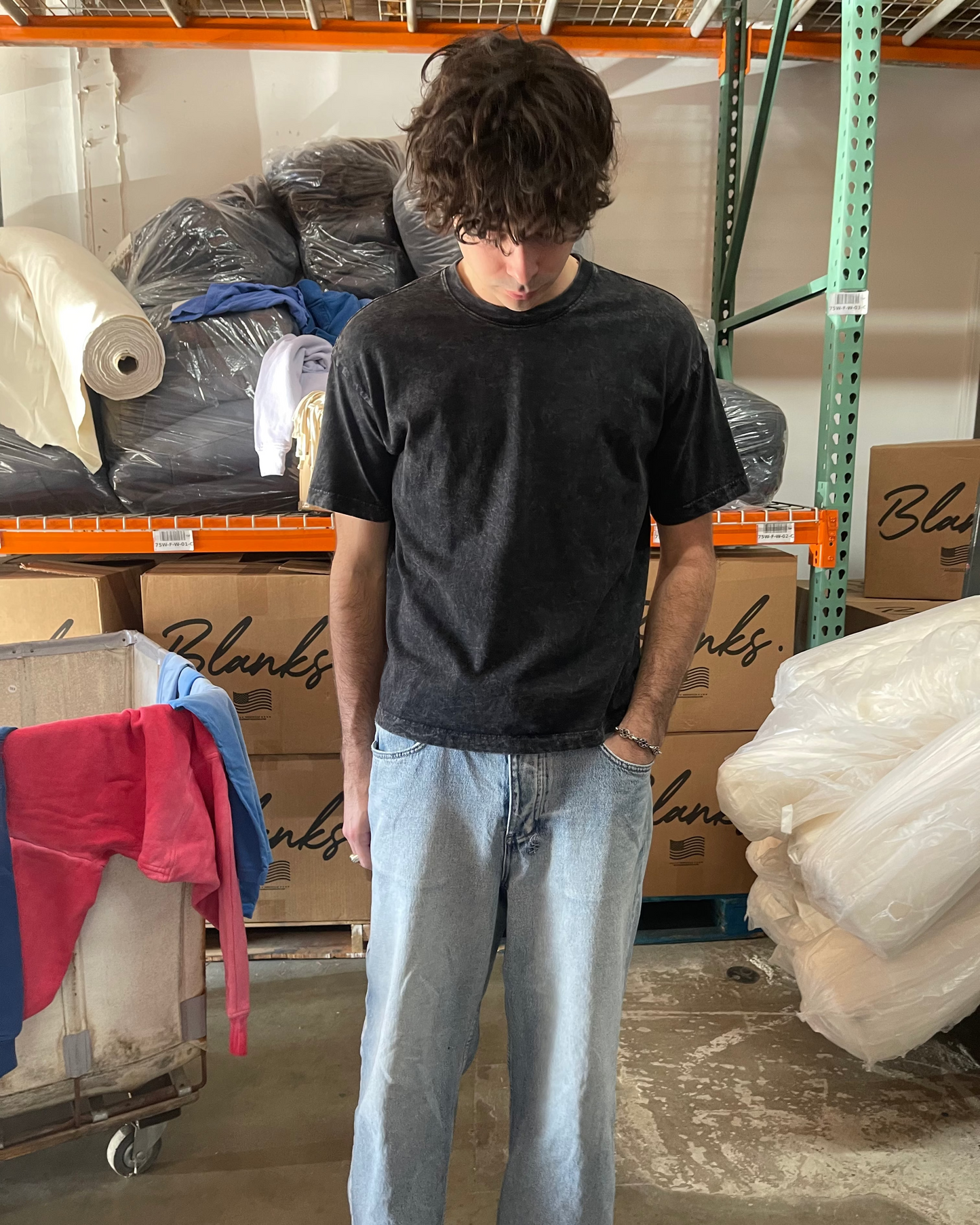 MINERAL BLACK T-SHIRT