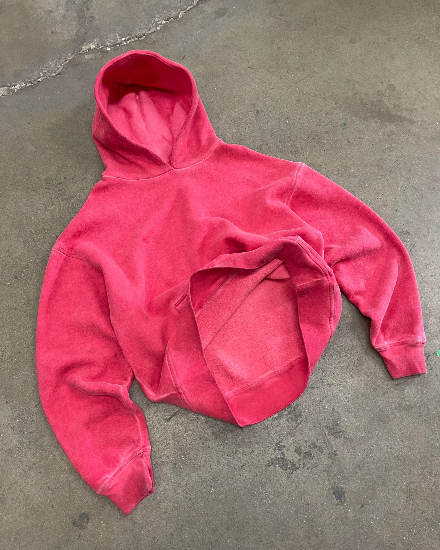 OIL RED HOODIE