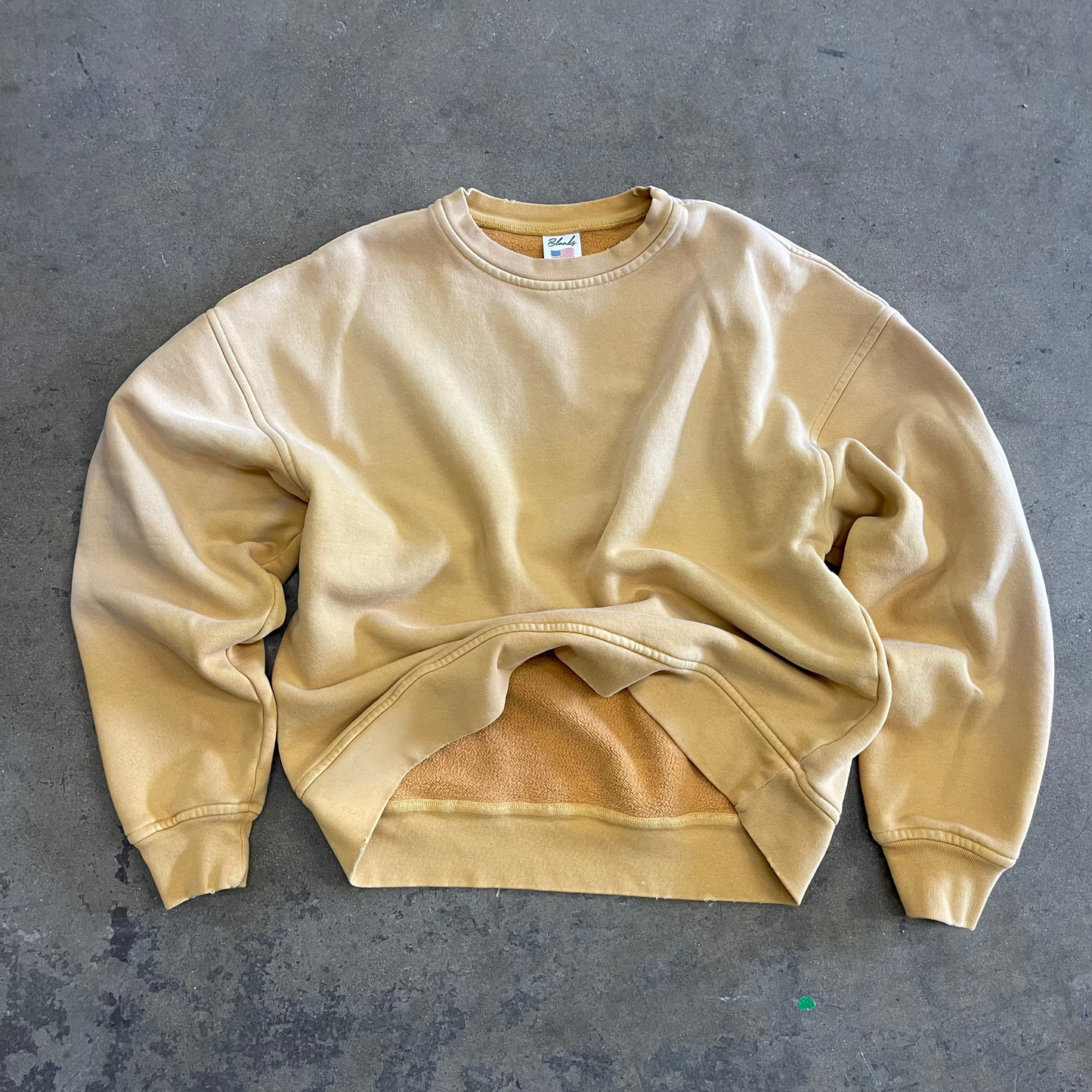 FADED MUSTARD CREWNECK