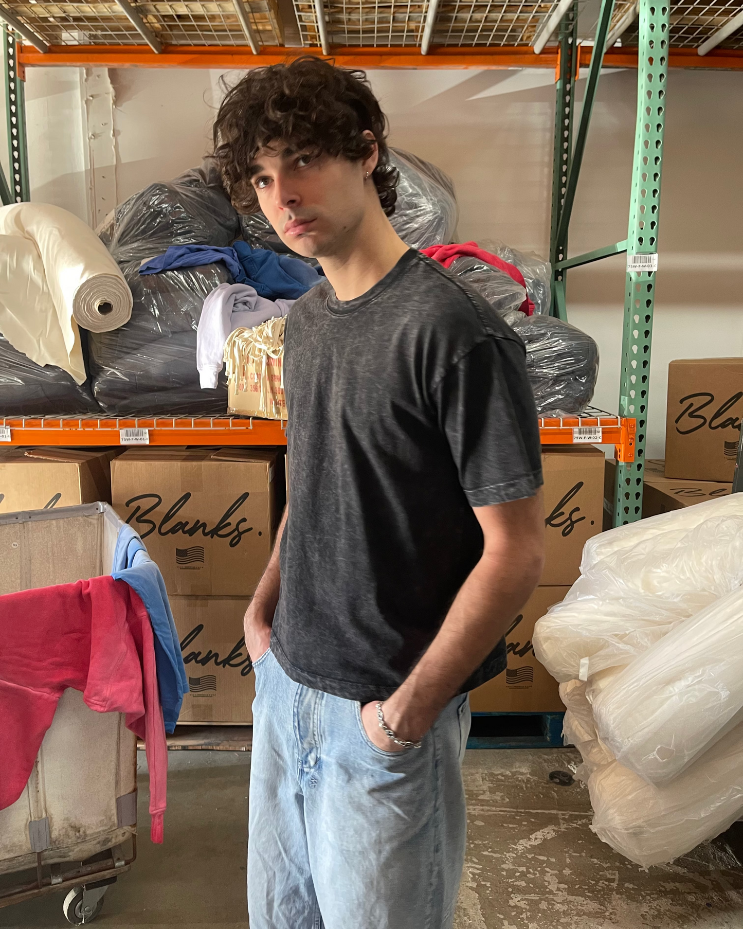 MINERAL BLACK T-SHIRT