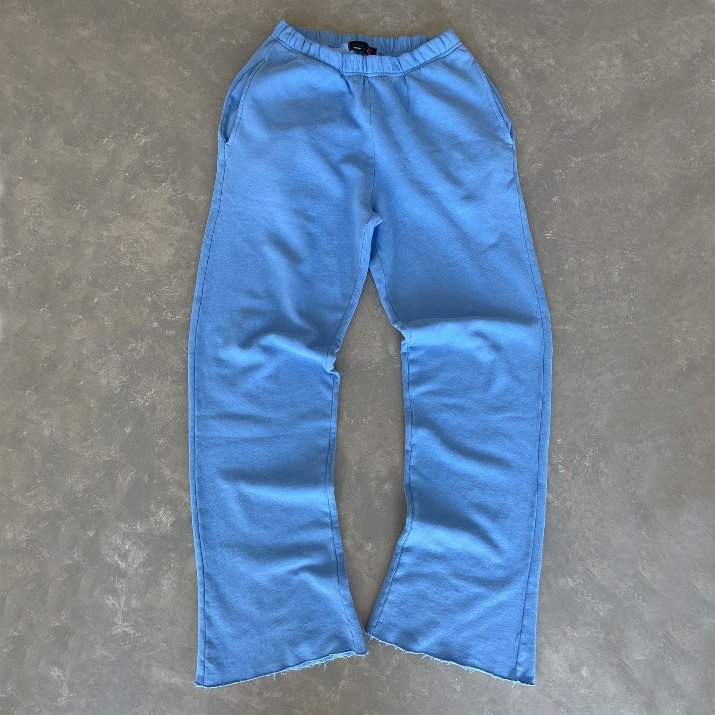 LIGHTWEIGHT SWEATPANT
